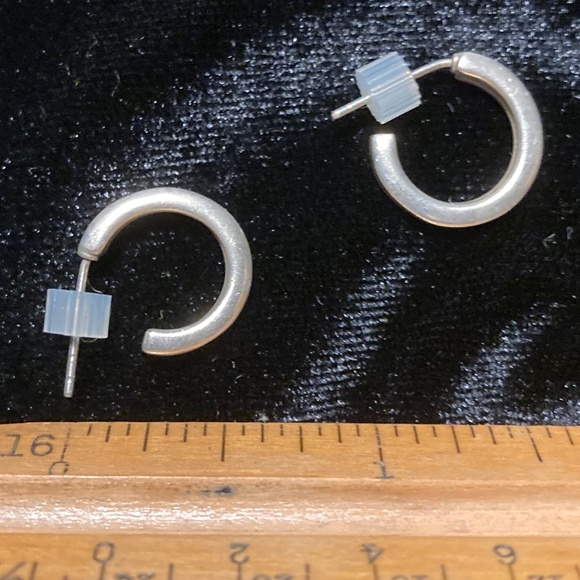 Silver hoops, large & small - 3 different pairs - Picture 3 of 11
